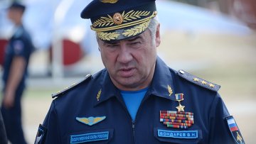 Главнокомандующий Военно-воздушными силами РФ генерал-полковник Виктор Бондарев. Архивное фото