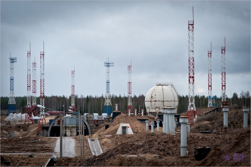 Поначалу темпы переделки «зенитовского» стартового комплекса под «Ангару» были невысокими. Источник